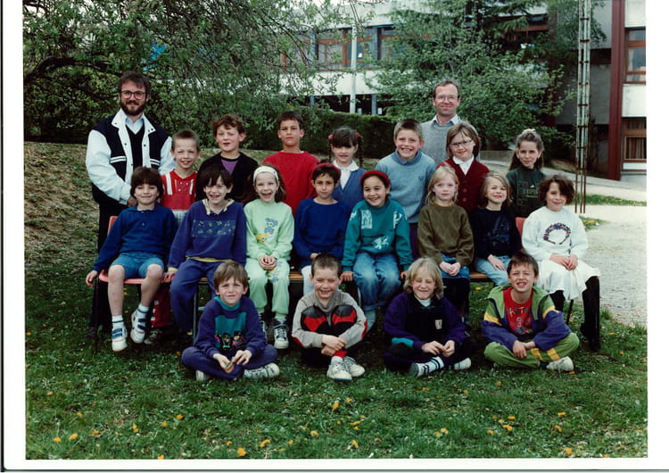 Photo de classe CE1 1990/1991 de 1991, ECOLE LOUISE MICHEL - Copains d ...