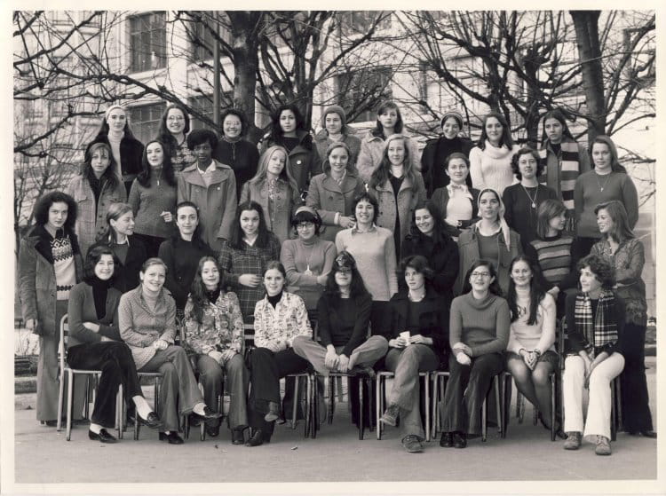 Photo de classe 1ère 1 A2 de 1972, Lycée Jean De La Fontaine Copains