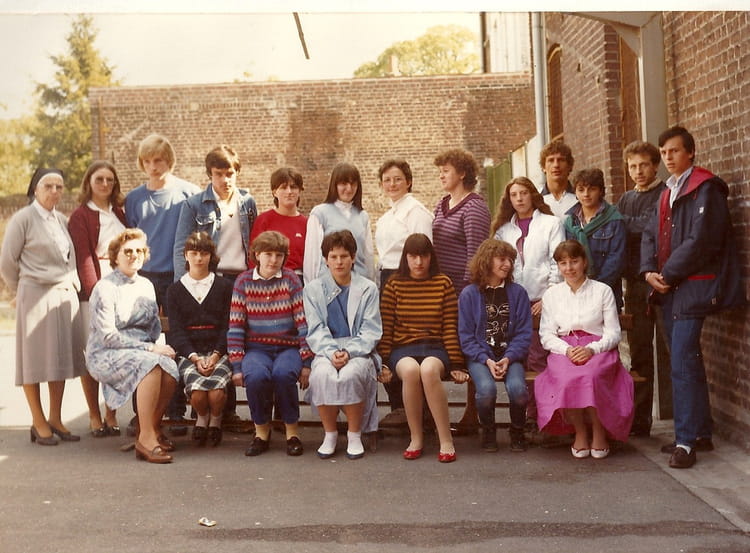 Photo de classe 3èmeB de 1982, Collège Saintefamille Copains d'avant