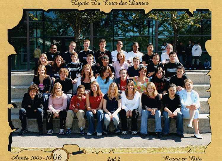Photo de classe 2nde 2 de 2005, Lycée La Tour Des Dames - Copains d'avant