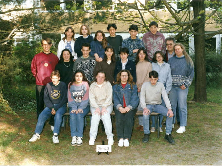 Photo de classe 3°3 de 1994, Collège Lycée La Garosse