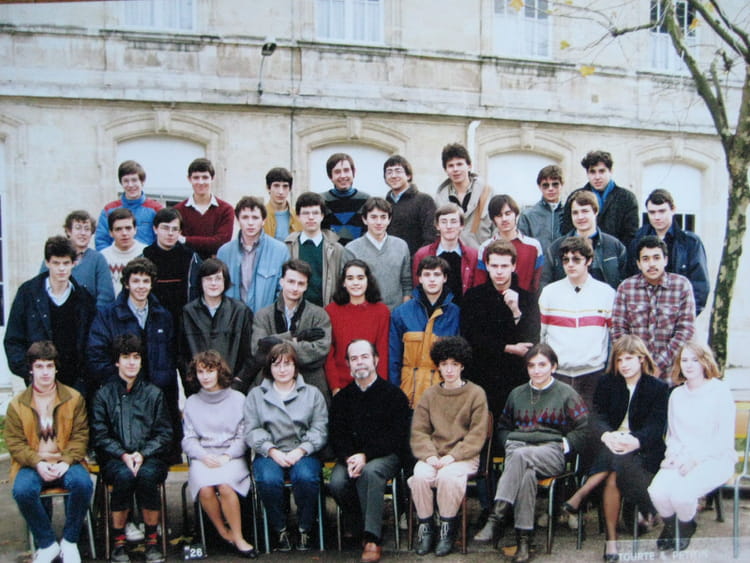 Photo de classe Math Sup 4 de 1984, Lycée Michel Montaigne - Copains d ...