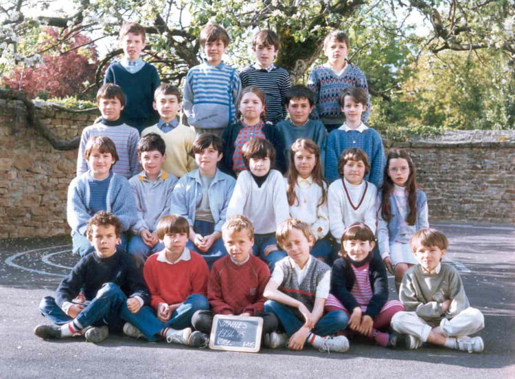 Photo de classe CM1 - 1984/1985 de 1984, ECOLE SAINTE MARIE - Copains d ...
