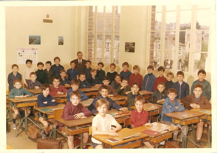 Photo de classe CM1 Ecole du Pont Auxerre de 1969, Ecole Du Pont