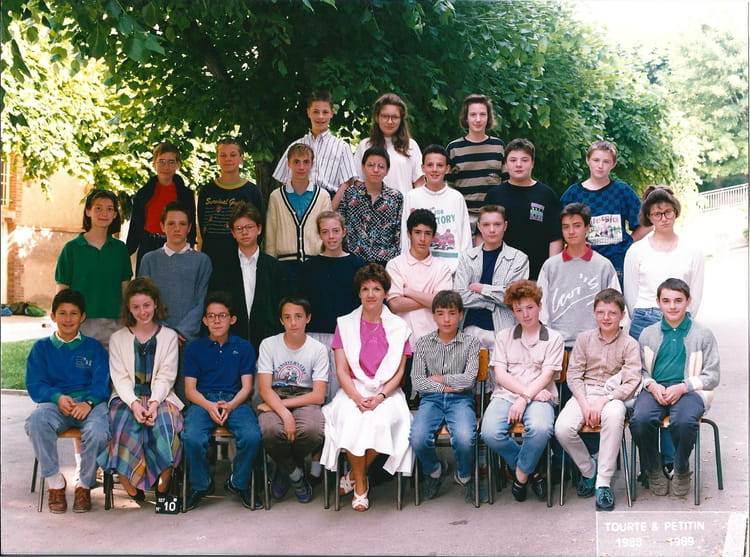 Photo de classe 4ème 1 de 1988, Collège Saintjacques Copains d'avant
