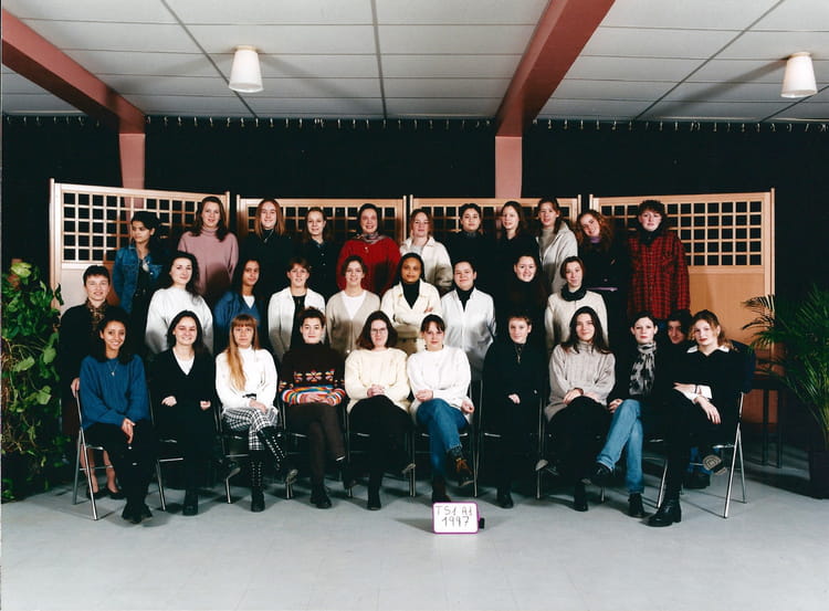 Photo de classe TS1A1 1996-97 de 1997, BTS MARIE CURIE - Copains d'avant