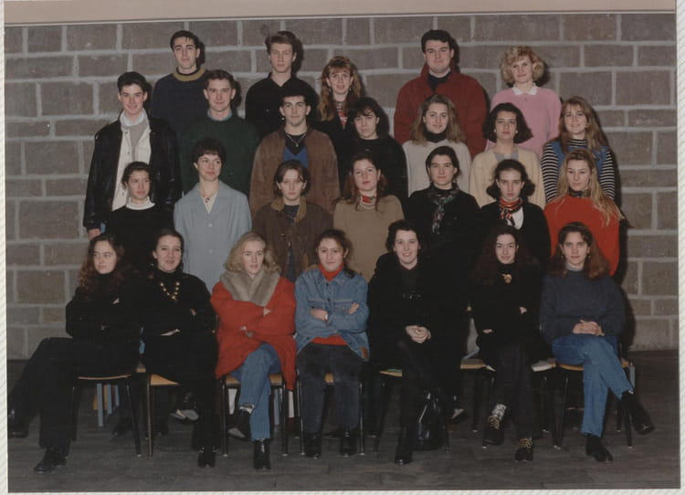 Photo de classe BTS CI 1ère année A.Renoir de 1992, BTS COMMERCE ...