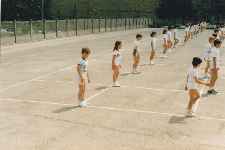 Photo de classe CE2 de 1983, ECOLE SAINTE MARIE - Copains d'avant
