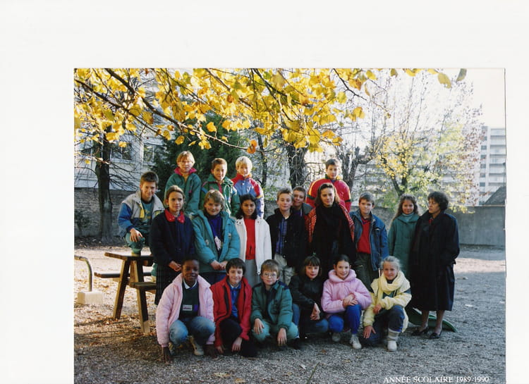 Photo de classe Cm2 de 1989, ECOLE ELISABETH DE LA TRINITE Copains d