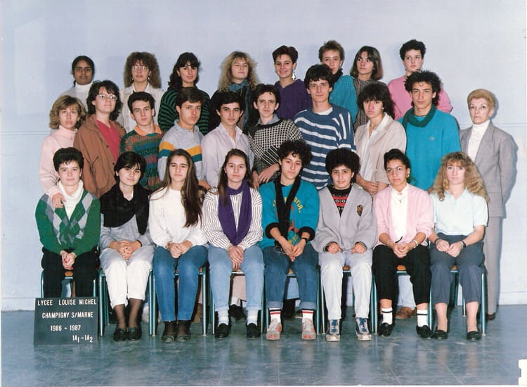 Photo de classe 1ère A2 de 1986, Lycée Louise Michel - Copains d'avant