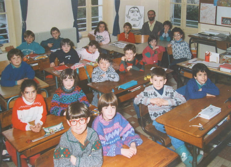 Photo de classe CE1 (1988) de 1988, Ecole Primaire (Le Buisson De