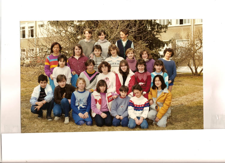 Photo de classe 5e B de 1983, Collège Saintefamille Copains d'avant
