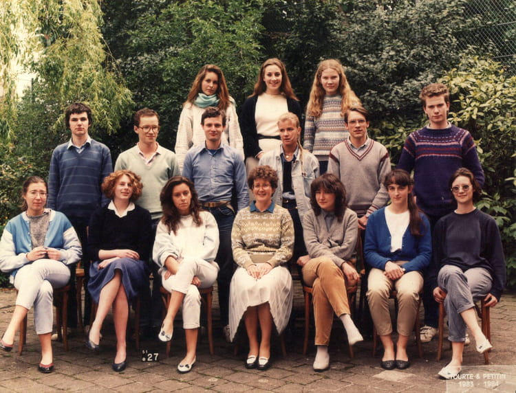 Photo de classe Terminale C de 1984, Lycée Notredame De La Paix
