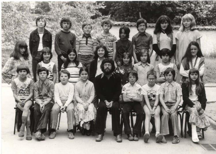 Photo de classe 6° de 1978, ECOLE NOTRE DAME DU BON CONSEIL Copains d