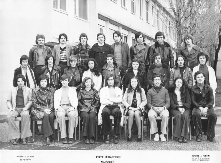Photo De Classe 2 T3 3 De 1973 Lyc e Jean Perrin Copains D avant