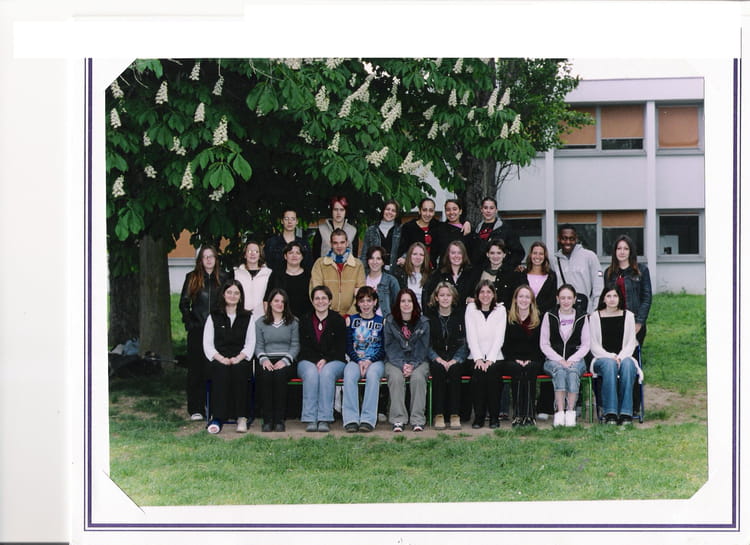 Photo de classe T STT ACA de 2004, Lycée Aiguerande - Copains d'avant