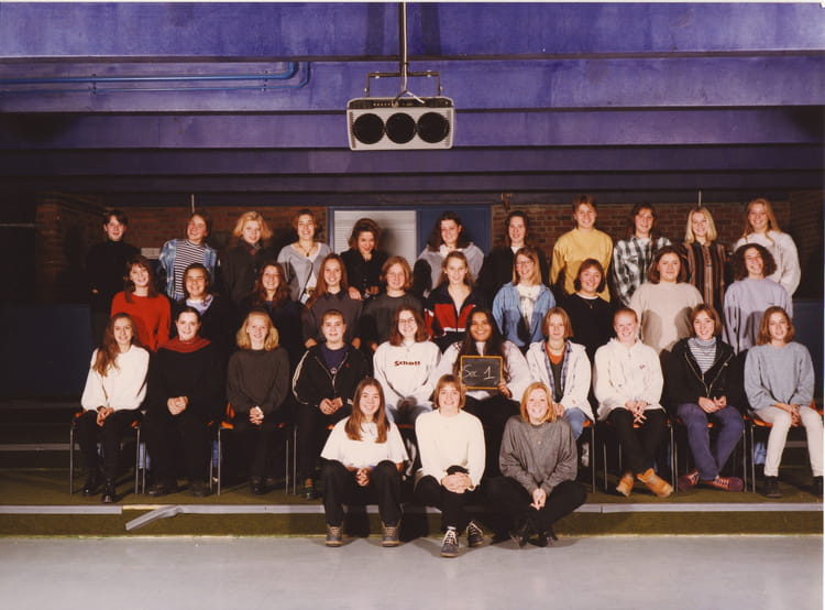 Photo de classe SEC 1 de 1997, Lycée Cassini - Copains d'avant
