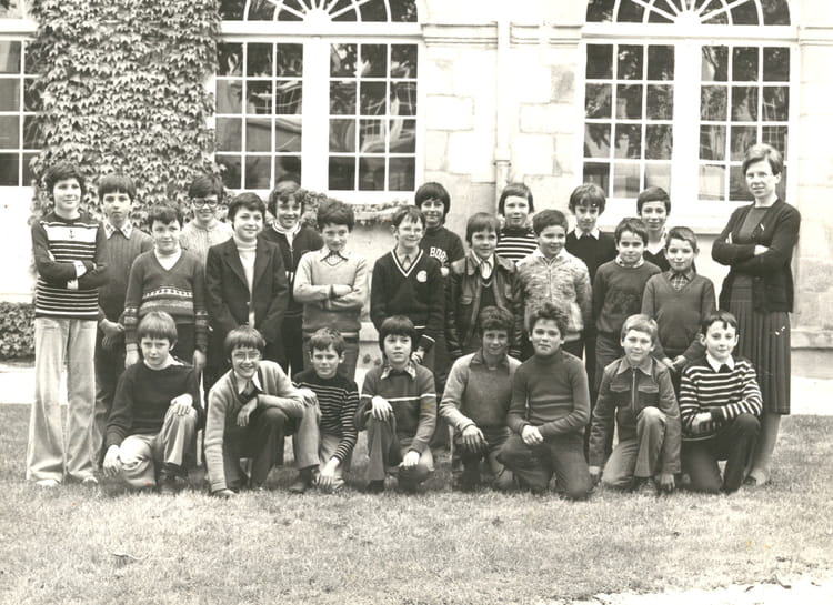 Photo de classe 6eme de 1977, Collège Saintfrançois Xavier Copains d