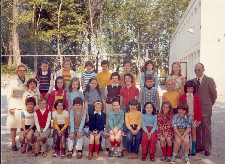 Photo de classe CE2 de 1975, ECOLE SAINTE MARIE - Copains d'avant