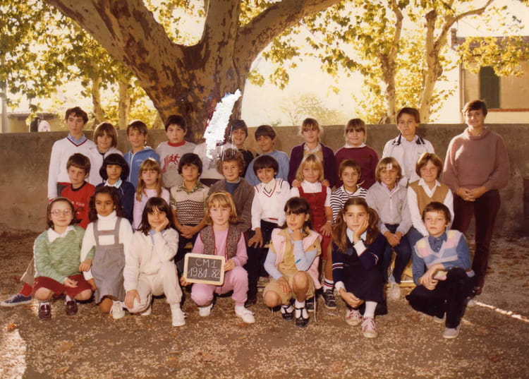 Photo de classe Cm1 de 1981, ECOLE SAINTE MARIE - Copains d'avant