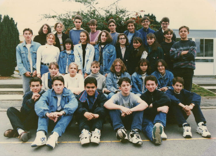 Photo de classe 2nde 4 de 1995, Lycée Jean Moulin - Copains d'avant