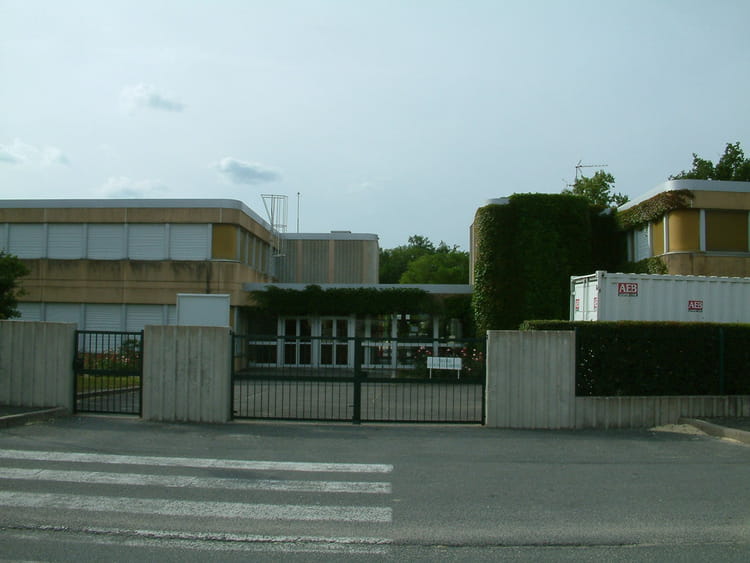 Photo De Classe Coll ge Clos De La Garenne De 2006 Coll ge Copains D photo-de-classe-coll-ge-clos-de-la-garenne-de-2006-coll-ge-copains-d