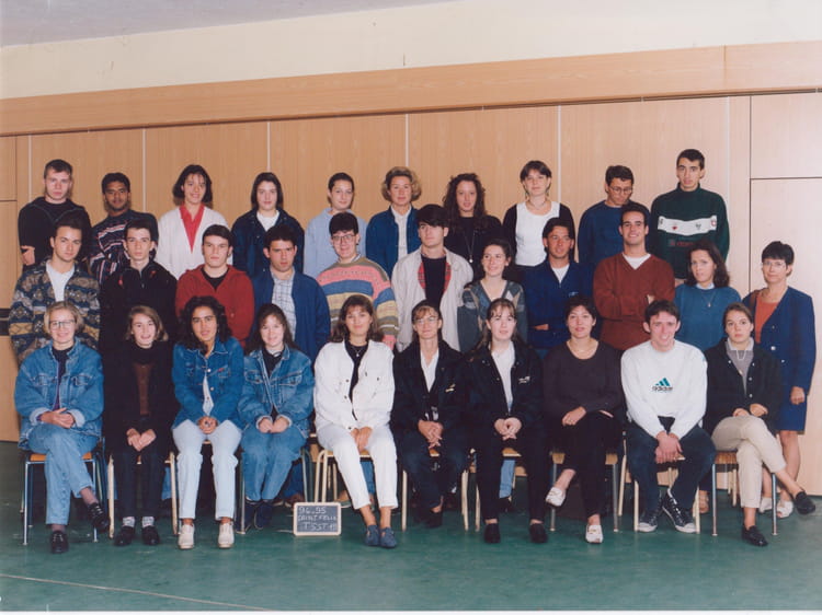 Photo de classe Terminale STT 1B de 1995, Lycée Saint-félix - Copains d ...