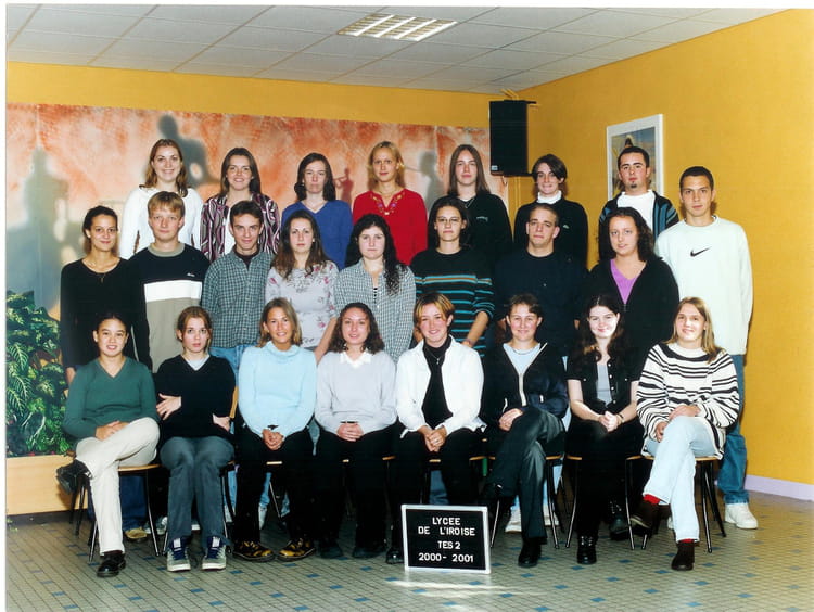Photo de classe Classe de terminale Es 2 année 2000-01 de 2000, Lycée ...