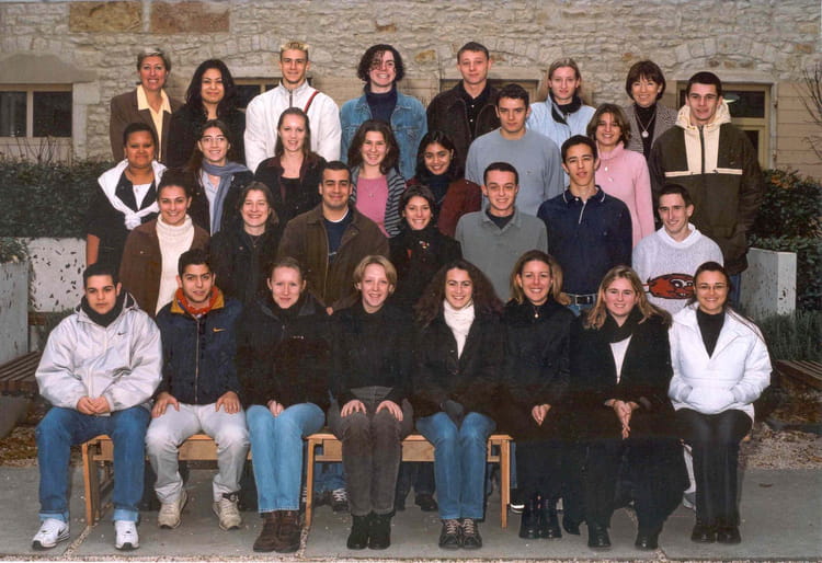 Photo de classe BTS compta de 2002, Lycée Notre-dame - Copains d'avant