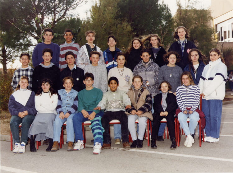 Photo de classe 4°E de 1996, Collège Louis Leprince- Ringuet - Copains