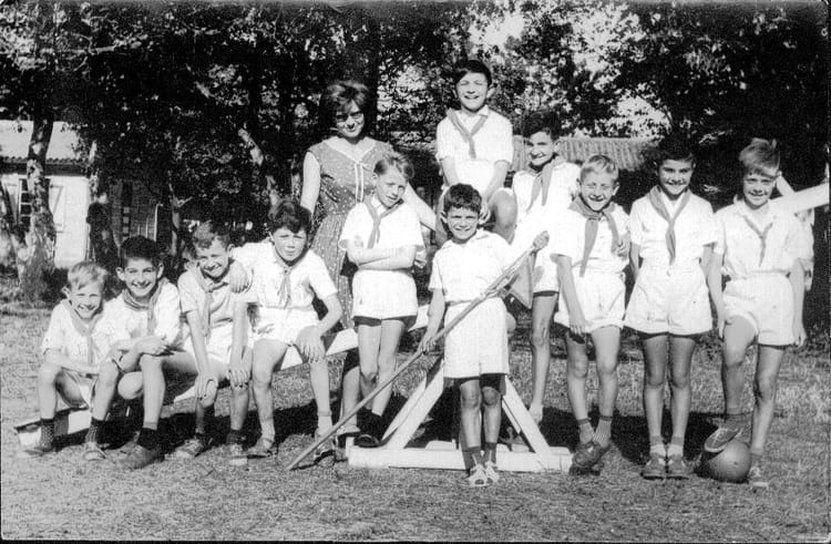 Photo De Classe Colonie De Vacances HBNPC La Dune Aux Loups QUEND Plage photo-de-classe-colonie-de-vacances-hbnpc-la-dune-aux-loups-quend-plage