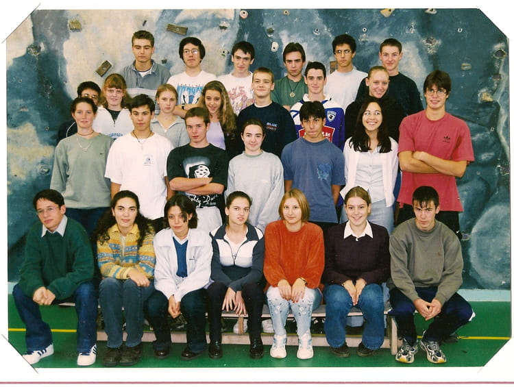 Photo de classe 1ère S1 de 2000, Lycée Jean Moulin - Copains d'avant