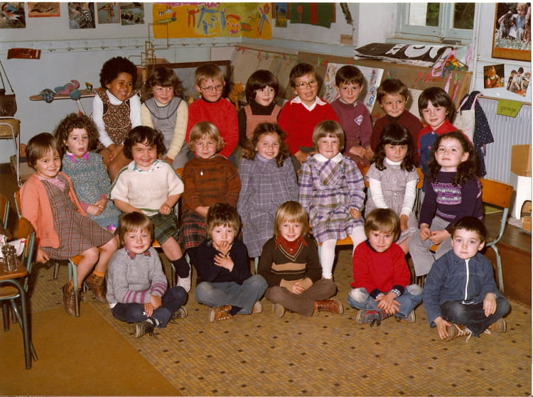 Photo de classe Moyenne section de 1981, ECOLE SAINTE MARIE - Copains d ...