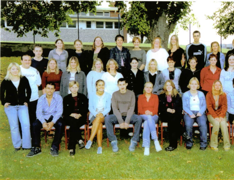 Photo de classe Bts Assistant de Gestion PME PMI 2ème année de 2004 ...