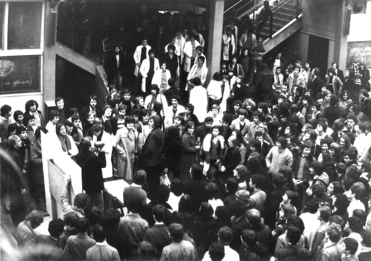 Photo de classe Terminale E1 de 1978, Lycée Raspail Copains d'avant