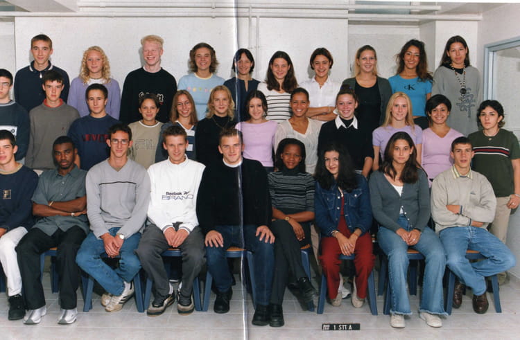 Photo de classe 1er STT A de 2000, Lycée Saint-michel - Copains d'avant