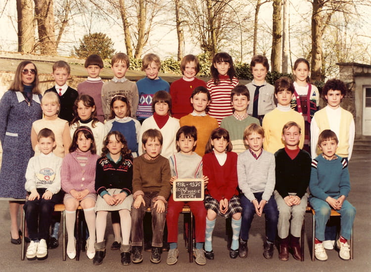 Photo de classe CE2 1985/1986 de 1985, ECOLE SAINTE MARIE - Copains d'avant