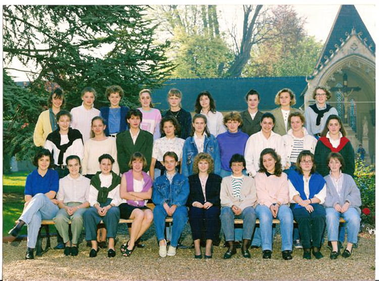 Photo de classe Seconde F8 de 1989, Lycee Sainte Ursule Bts Force De