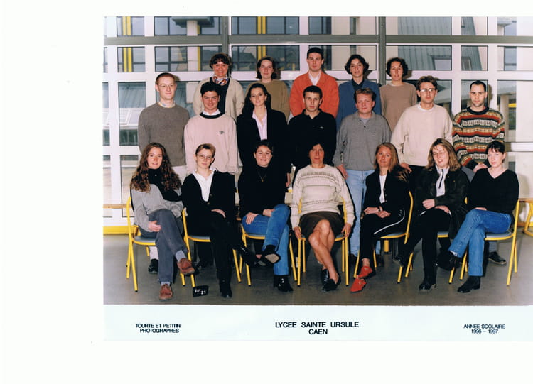 Photo de classe Bts force de vente de 1996, Lycée Technique Privé ...