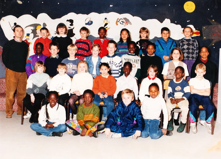 Photo de classe CM1 de 1993, ECOLE LOUISE MICHEL - Copains d'avant