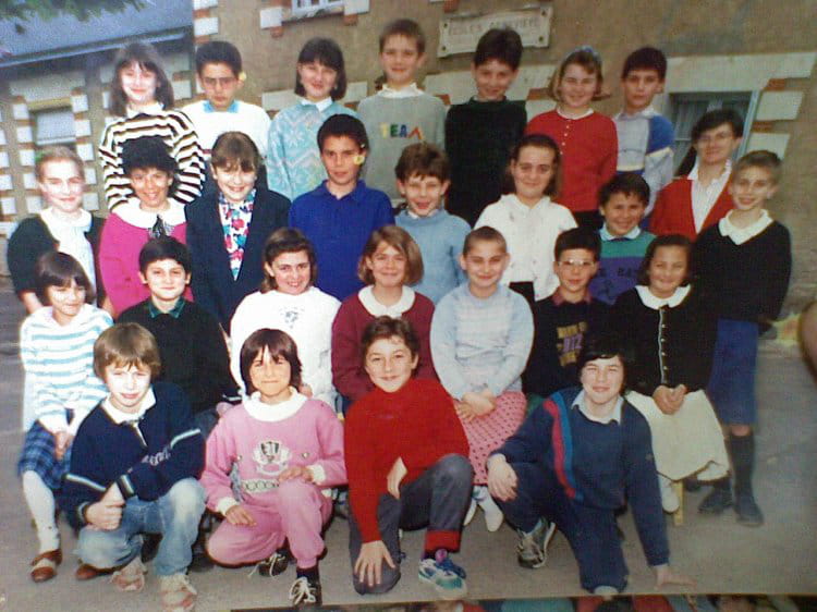Photo de classe Cm1 de 1988, Ecole Sainte Genevieve (Luynes) Copains