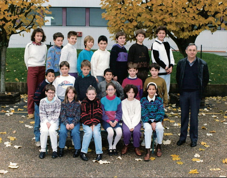 Photo de classe CM2 Franc Nohain B de 1993, Ecole F. Nohain (Cosne