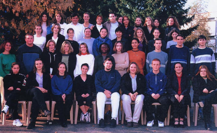 Photo de classe Bts de 2001, Lycée Jean Moulin - Copains d'avant