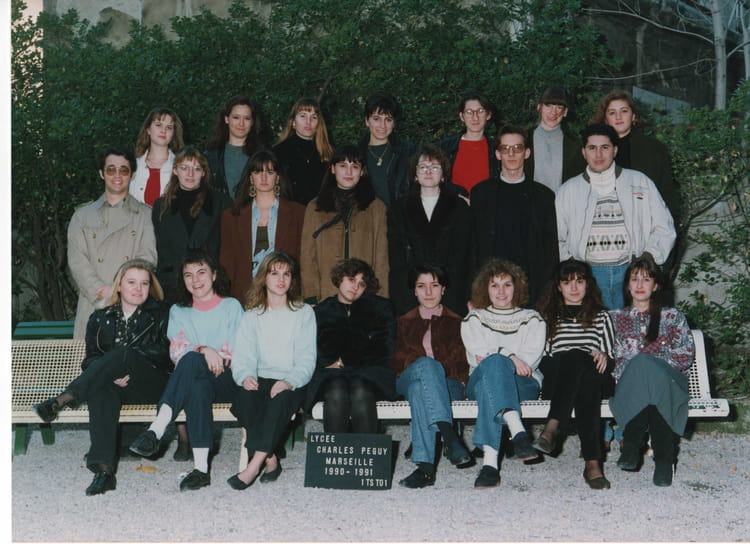 Photo de classe BTS Tourisme de 1991, BTS CHARLES PEGUY - Copains d'avant
