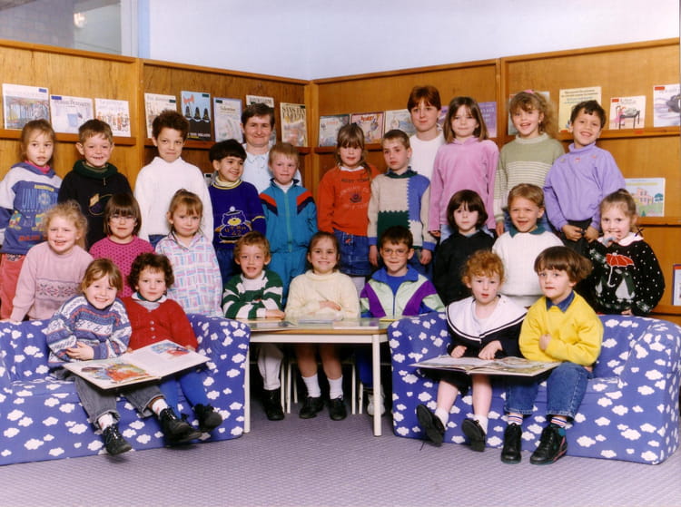 Photo de classe Matenelle moyen de 1992, Ecole Jean François Millet Copains d'avant