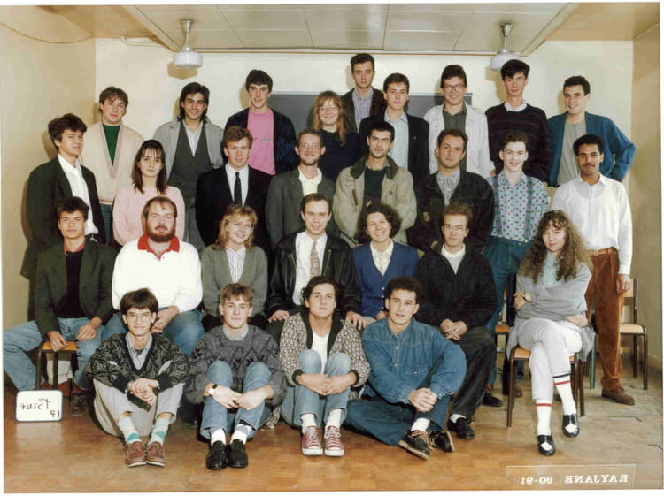 Photo de classe BTS IOP de 1990, BTS IOP FRESNEL - Copains d'avant