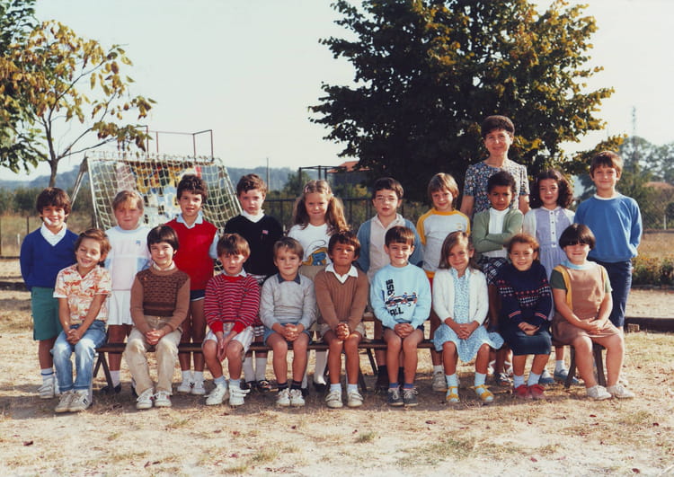 Photo de classe CE1 de 1986, Ecole Primaire (Saint Antoine De Breuilh