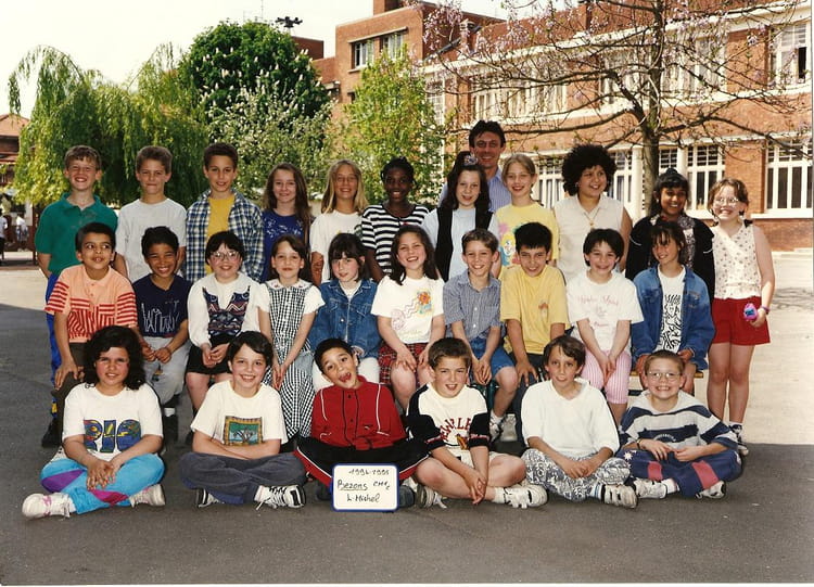 Photo de classe CM1 de 1995, ECOLE LOUISE MICHEL - Copains d'avant