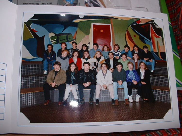 Photo De Classe 1erS De 1995 Lyc e Jacques Pr vert Copains D avant photo-de-classe-1ers-de-1995-lyc-e-jacques-pr-vert-copains-d-avant