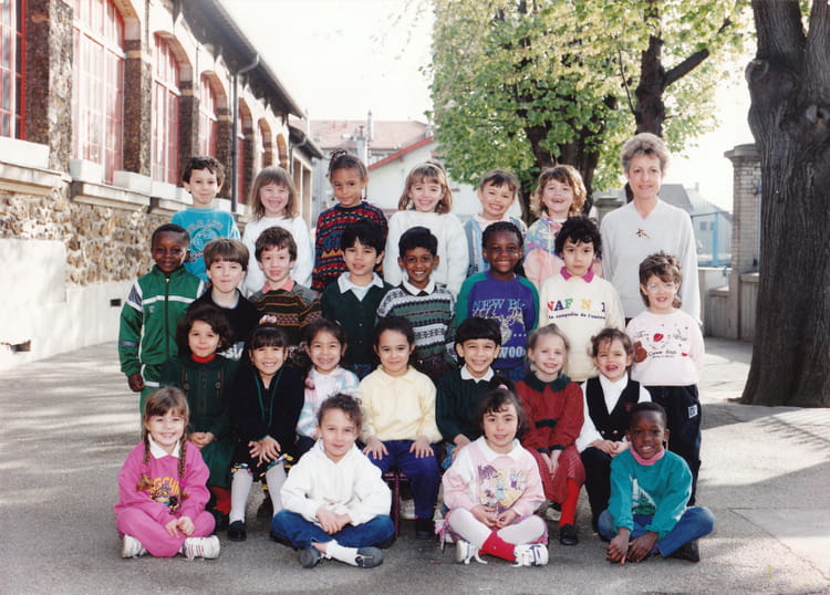 Photo de classe ??? de 1990, ECOLE LOUISE MICHEL - Copains d'avant